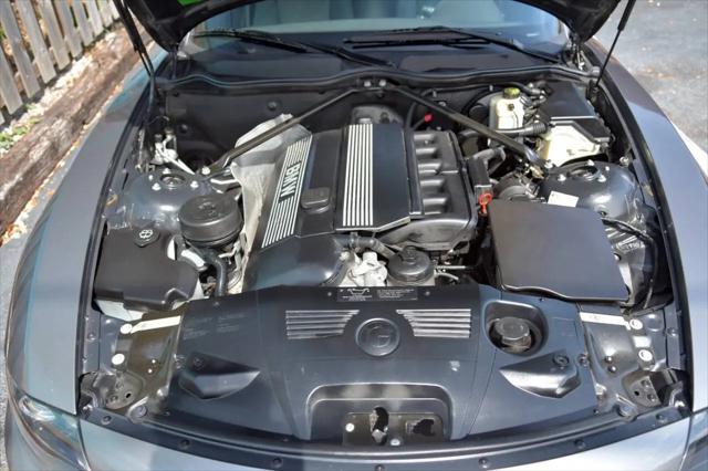 2005 BMW Z4 2.5i