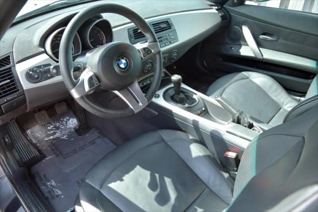 2005 BMW Z4 2.5i