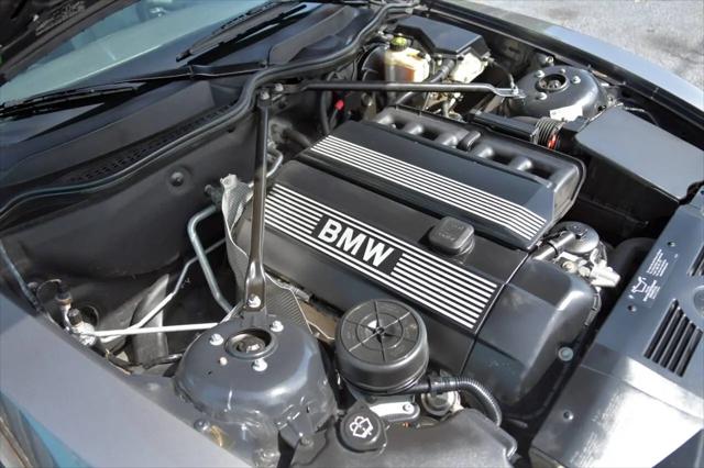 2005 BMW Z4 2.5i