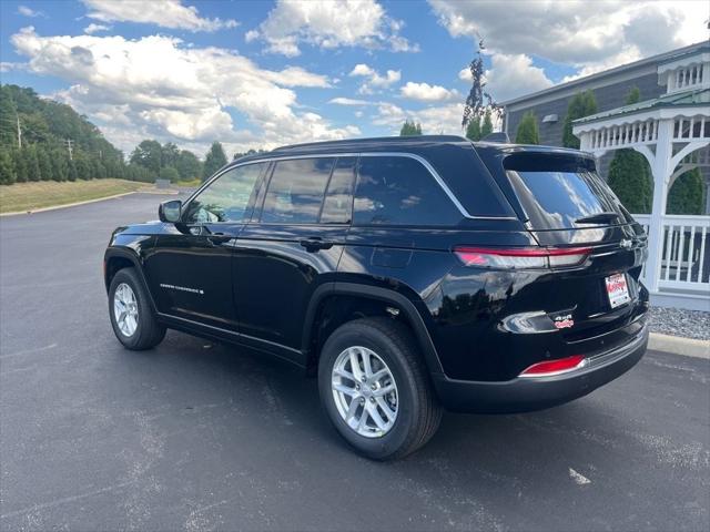 2025 Jeep Grand Cherokee GRAND CHEROKEE LAREDO X 4X4 2025 Jeep Grand Cherokee GRAND CHEROKEE LAREDO X 4X4