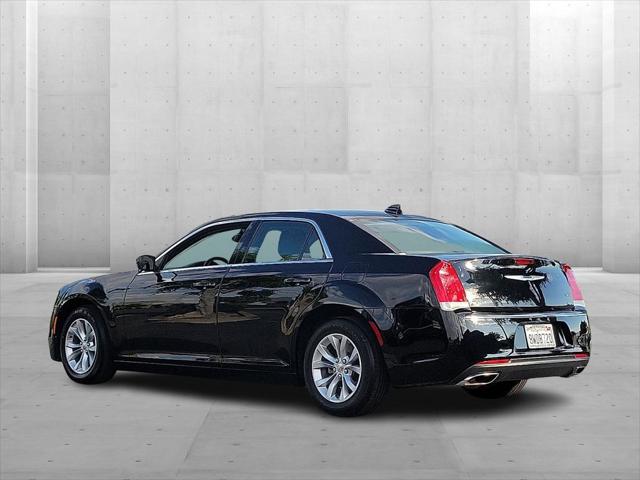 2021 Chrysler 300 Touring