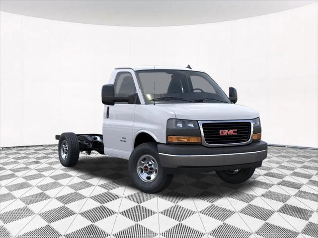 2025 GMC Savana Cutaway Work Van