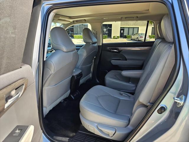 2023 Toyota Highlander Platinum