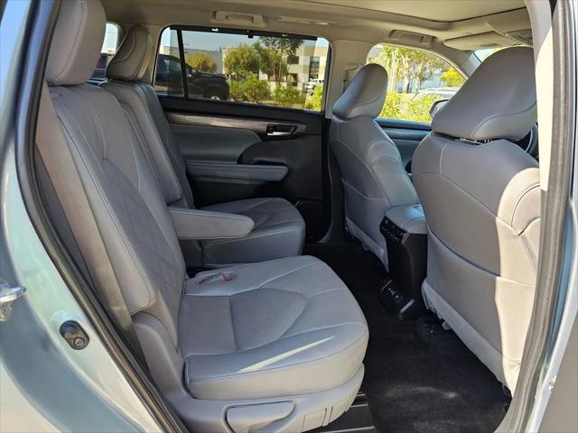 2023 Toyota Highlander Platinum