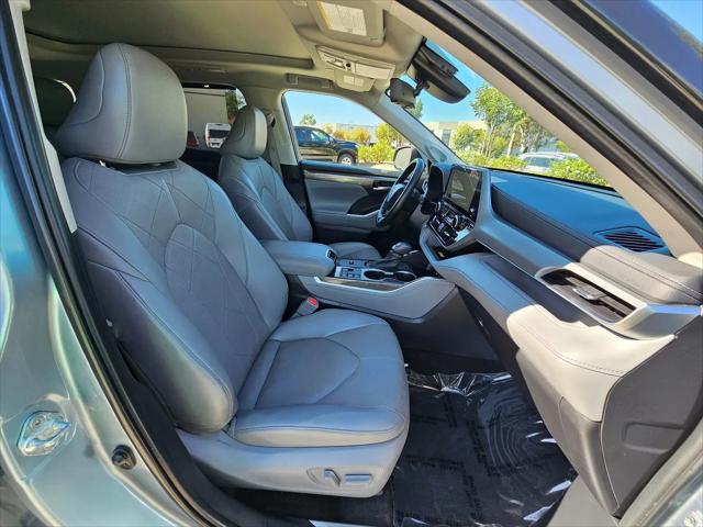 2023 Toyota Highlander Platinum