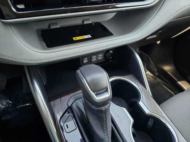 2023 Toyota Highlander Platinum