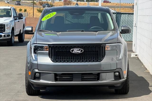 2025 Ford Maverick Lobo Standard
