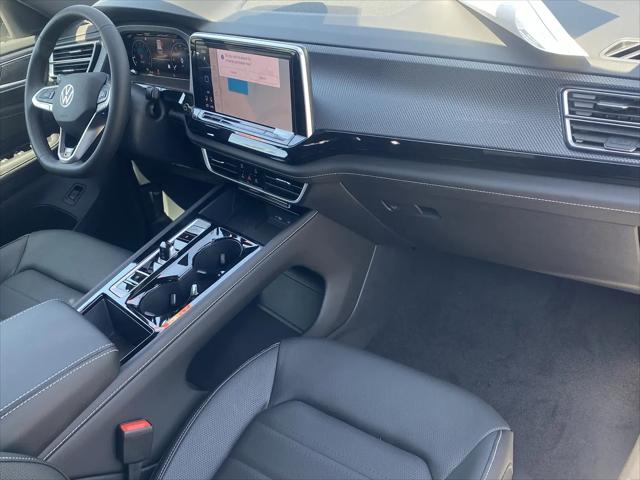 2026 Volkswagen Atlas Cross Sport SEL R-Line Black
