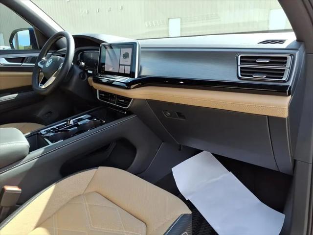 2026 Volkswagen Atlas Cross Sport SE with Technology