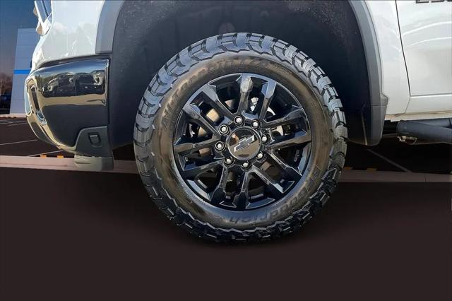 2026 Chevrolet Silverado 2500HD Crew Cab, Standard Bed, LT, 4WD