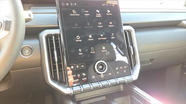 2026 GMC Acadia Elevation FWD