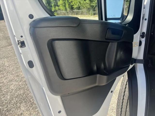 2025 Ram ProMaster 2500 Cargo Van Tradesman High Roof 136" WB w/Pass Seat