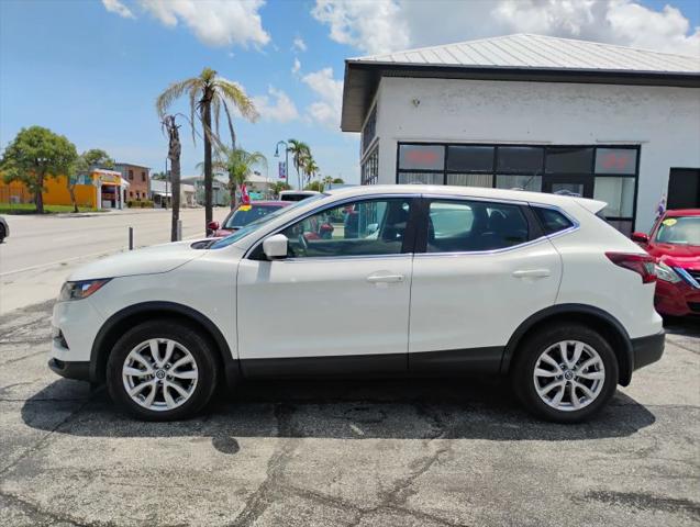2022 Nissan Rogue Sport S FWD Xtronic CVT