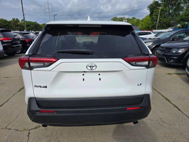 2024 Toyota RAV4 LE