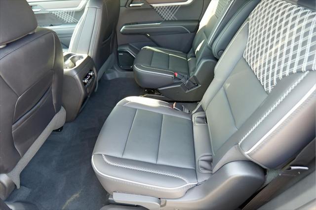 2026 GMC Acadia FWD Denali