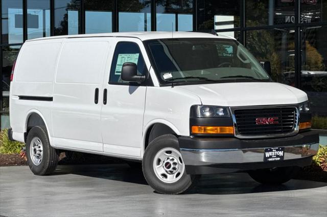 2025 GMC Savana Cargo RWD 3500 Regular Wheelbase Work Van