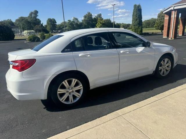 2013 Chrysler 200 LX