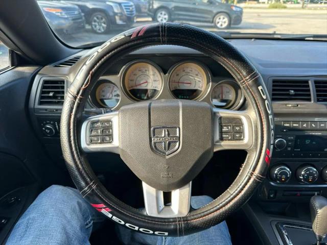2012 Dodge Challenger SXT Plus