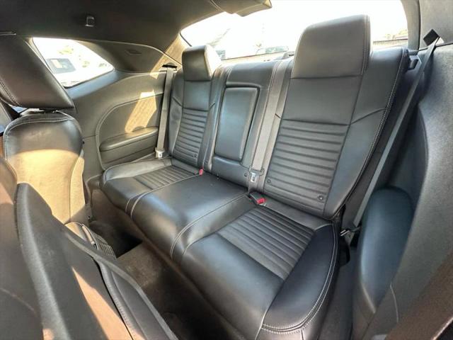 2012 Dodge Challenger SXT Plus