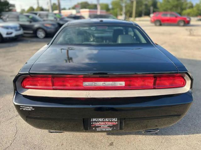2012 Dodge Challenger SXT Plus