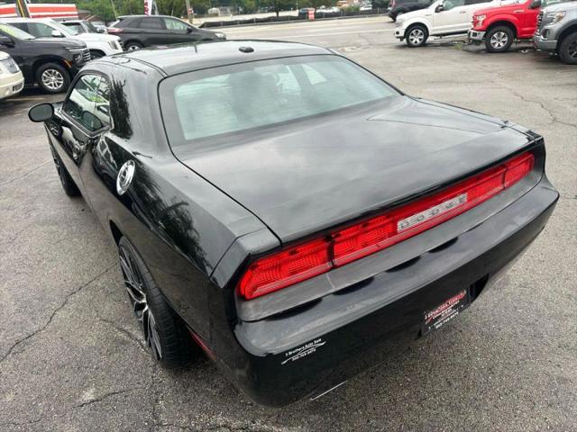 2012 Dodge Challenger SXT Plus