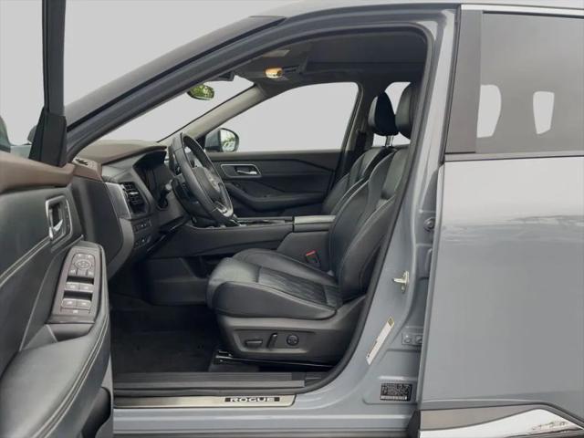2022 Nissan Rogue Platinum FWD