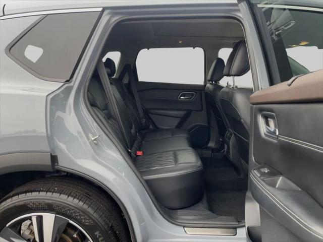 2022 Nissan Rogue Platinum FWD