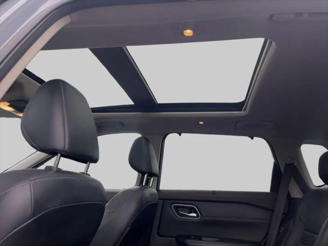 2022 Nissan Rogue Platinum FWD