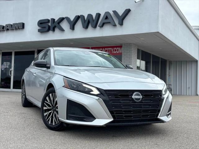 2024 Nissan Altima SV FWD