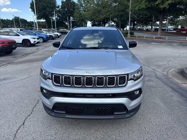 2025 Jeep Compass COMPASS LATITUDE 4X4