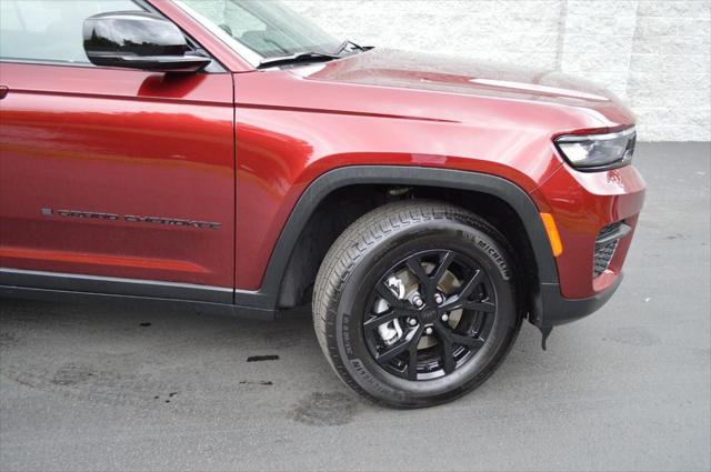 2025 Jeep Grand Cherokee Altitude X 4x4