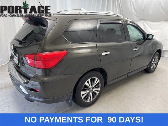 2017 Nissan Pathfinder SL