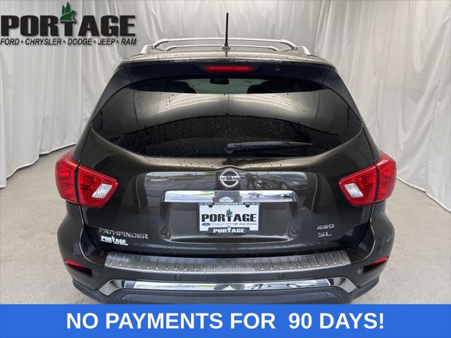 2017 Nissan Pathfinder SL