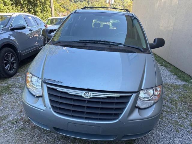 2005 Chrysler Town and Country Touring