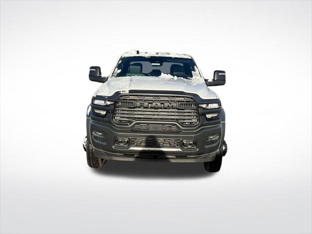 2026 RAM Ram 5500 Chassis Cab RAM 5500 TRADESMAN CHASSIS CREW CAB 4X4 84 CA 2026 RAM Ram 5500 Chassis Cab RAM 5500 TRADESMAN CHASSIS CREW CAB 4X4 84 CA