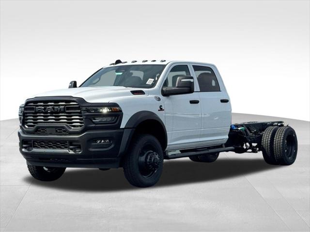 2026 RAM 5500 Chassis RAM 5500 TRADESMAN CHASSIS CREW CAB 4X4 84 CA
