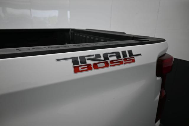 2024 Chevrolet Silverado 1500 4WD Crew Cab Short Bed Custom Trail Boss