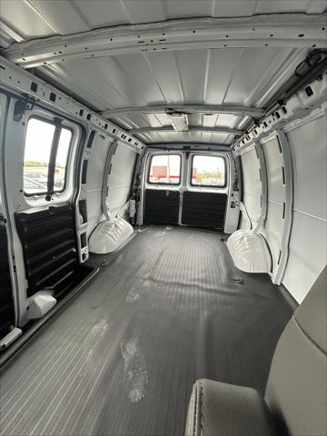 2025 GMC Savana Cargo RWD 2500 Regular Wheelbase Work Van