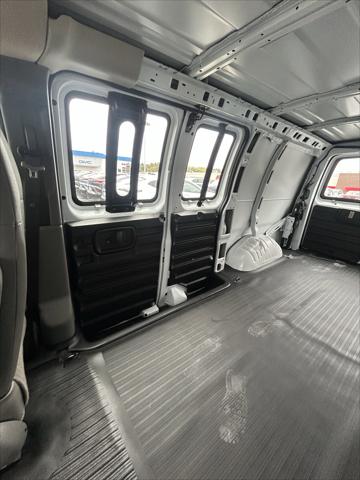 2025 GMC Savana Cargo RWD 2500 Regular Wheelbase Work Van