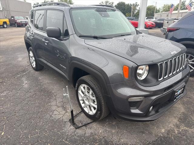 2023 Jeep Renegade Latitude 4x4 2023 Jeep Renegade Latitude 4x4