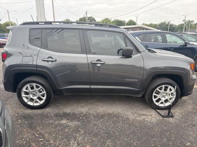 2023 Jeep Renegade Latitude 4x4 2023 Jeep Renegade Latitude 4x4