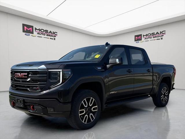 2024 GMC Sierra 1500 4WD Crew Cab Short Box AT4