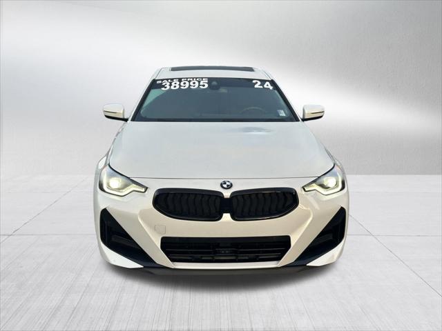 2024 BMW 230 i