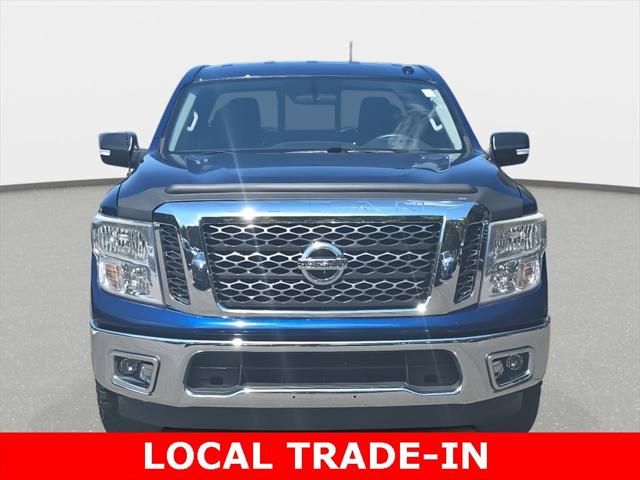 2017 Nissan TITAN SV