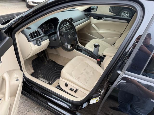 2014 Volkswagen Passat 1.8T Wolfsburg Edition