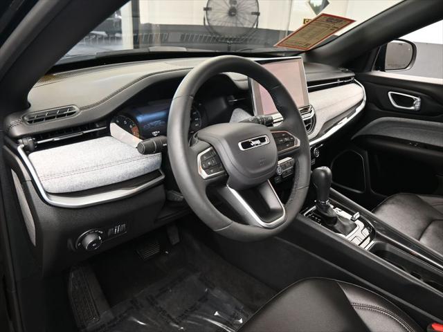 2024 Jeep Compass Latitude Lux FWD