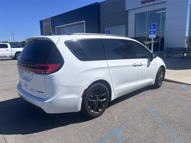 2025 Chrysler Pacifica Limited
