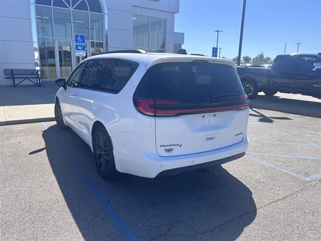 2025 Chrysler Pacifica Limited