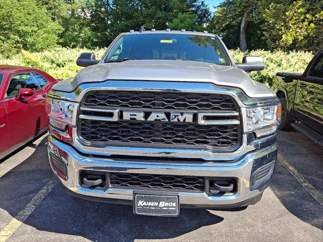 2022 RAM 2500 Tradesman Crew Cab 4x4 64 Box