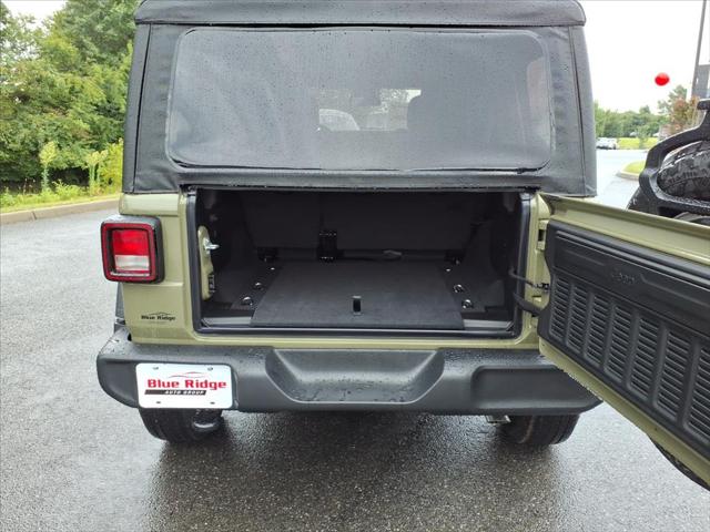 2025 Jeep Wrangler 4-Door Summit 4x4